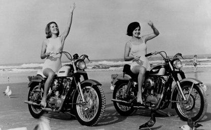 Girls-moto-970-head